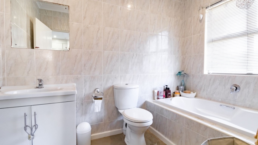 4 Bedroom Property for Sale in Langebaan Country Estate Western Cape